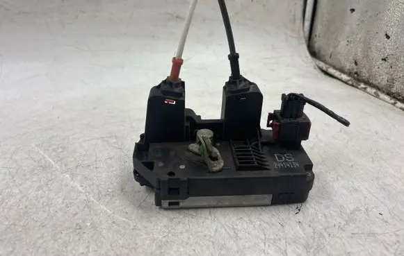Opel Zafira A Rear door lock 