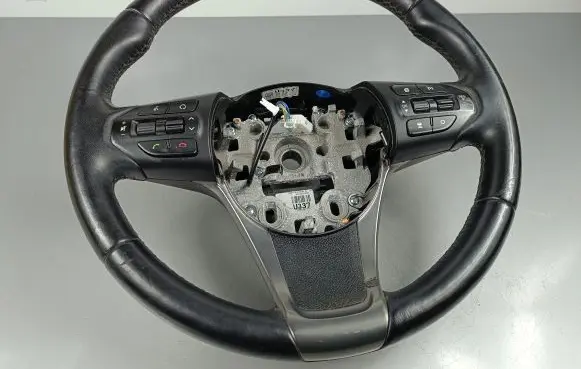 KIA Sorento Steering wheel