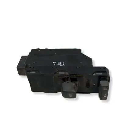 Volvo V70 Electric window control switch 8682950 MP514300175