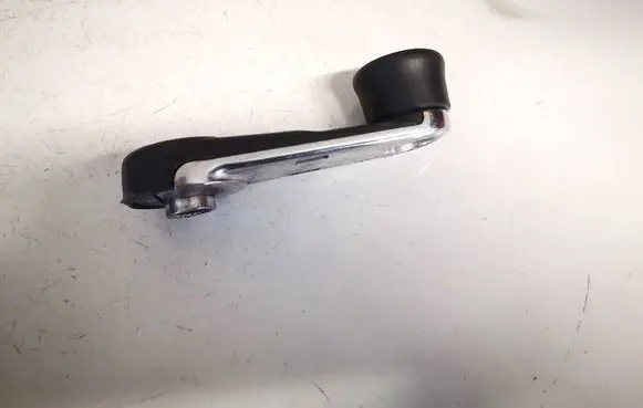 Audi A4 S4 B5 8D Front door window winding handle 