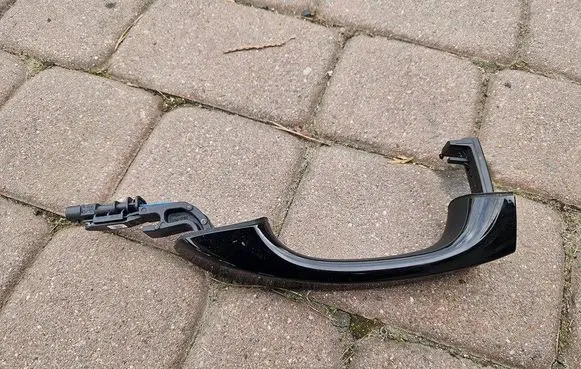 Opel Astra L Front door interior handle 5O5P5L5E5X1204