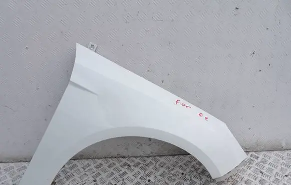 Ford Focus Fender fe2