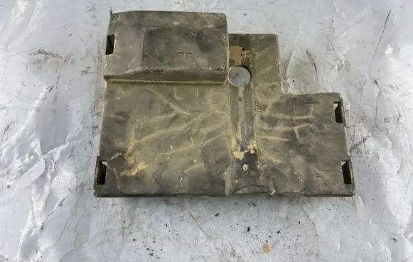 BMW 3 E46 Battery box tray cover/lid 61218381015