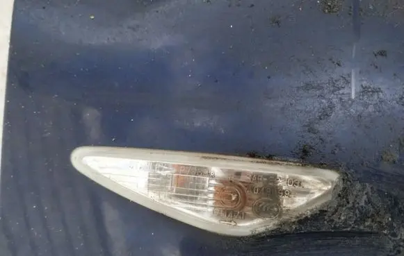 Mazda 6 Front fender indicator light