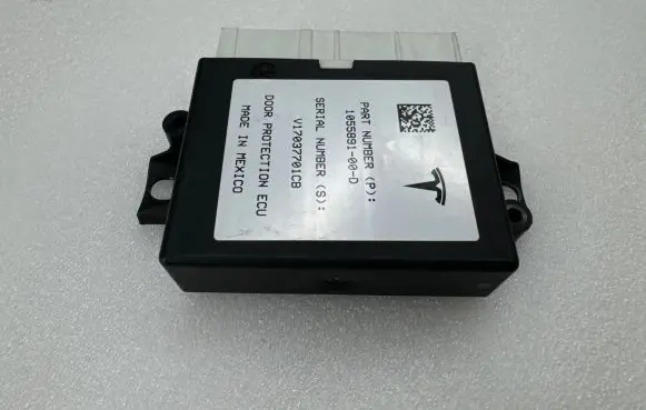 Tesla Model X Door control unit/module 105589100D V17037701CB