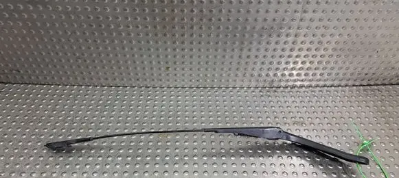 BMW 1 F20 F21 Front wiper blade arm 7239520