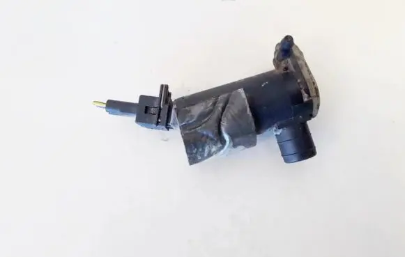 Ford Focus Windscreen/windshield washer pump 93bb17k624ba d00la