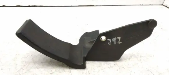 Alfa Romeo GT Power steering pump mounting bracket 46758670