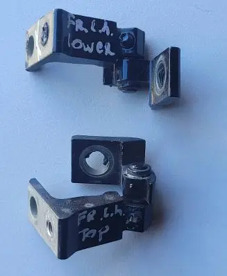 Skoda Kamiq Front door hinge set 8x0831403e