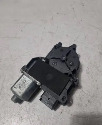 Peugeot 308 Front door window regulator motor 9657247580 0130822369