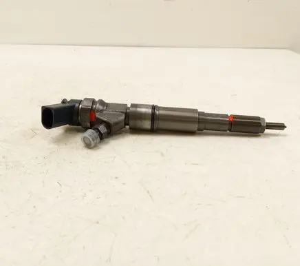 BMW 1 E81 E87 Fuel injector 0445110209 7794435
