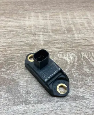 Mercedes-Benz CL C215 Airbag deployment crash/impact sensor 0025427018