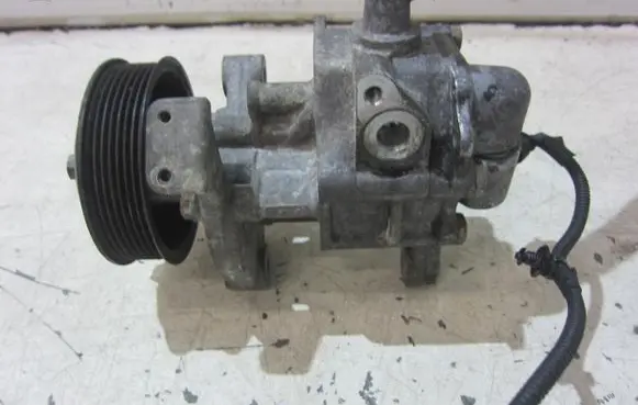 BMW 5 GT F07 Power steering pump 32416796493