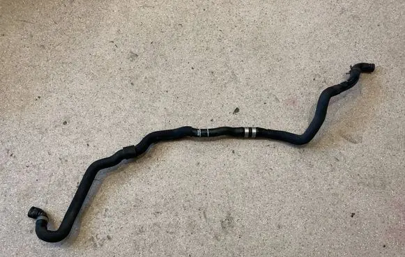 BMW M5 F90 Engine coolant pipe/hose 7854306