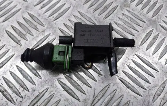 Audi A4 S4 B6 8E 8H Valve vacuum 026906283H