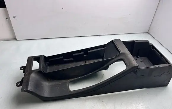 BMW 3 E46 Glove box central console 73737