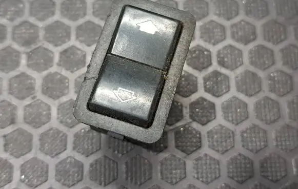 BMW 5 E39 Electric window control switch 8368932
