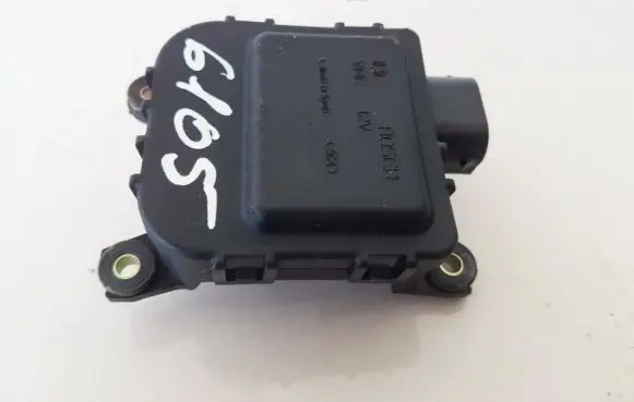 Audi TT Mk1 Air flap motor/actuator 0132801210