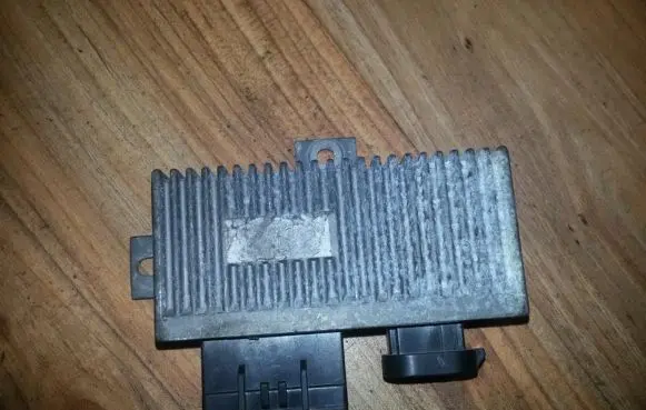 Renault Megane I Glow plug pre-heat relay