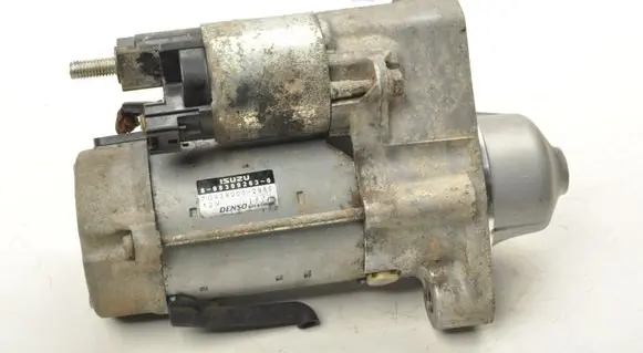 Isuzu D-Max Starter motor 8983092630