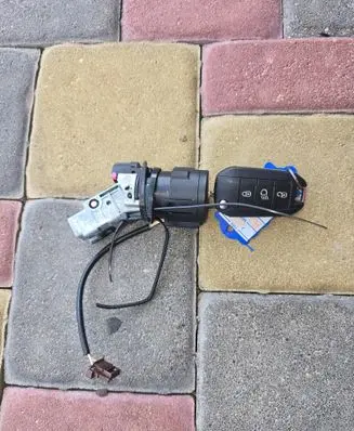 Peugeot 208 Ignition lock 36454600