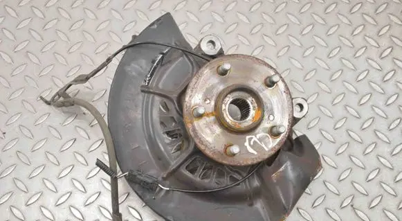 Lexus ES 250 - 300 - 330 Front wheel hub