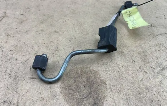 BMW 3 E90 E91 Fuel injector supply line/pipe 7792947 13537792947