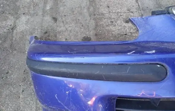 Front bumper splitter molding