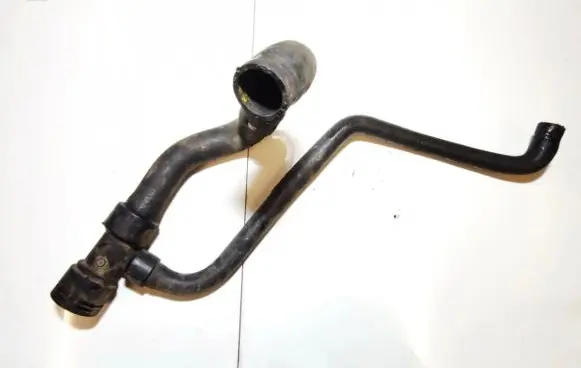 Audi A4 S4 B5 8D Engine coolant pipe/hose 8d0121055g