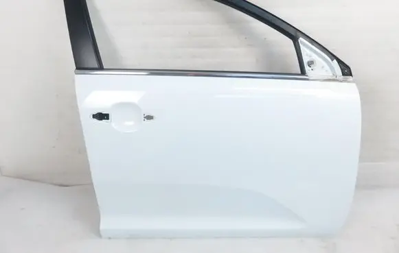 KIA Sportage Front door 