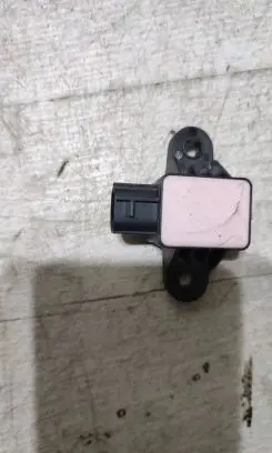 KIA Rio Airbag deployment crash/impact sensor 180105P0003