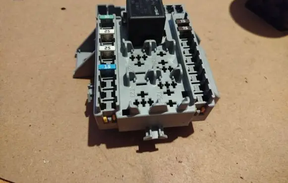 Alfa Romeo 159 Fuse box set 50507676