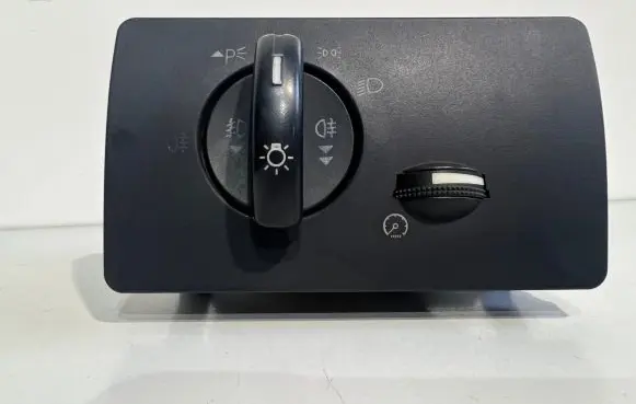 Ford Mondeo Mk III Light switch 1S7T13A024D