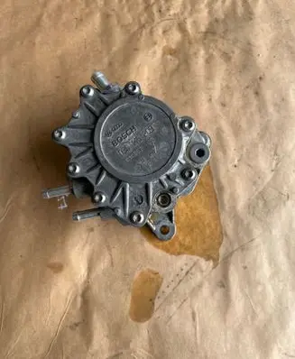 Audi A4 S4 B7 8E 8H Vacuum pump 03G145209C V540 010507