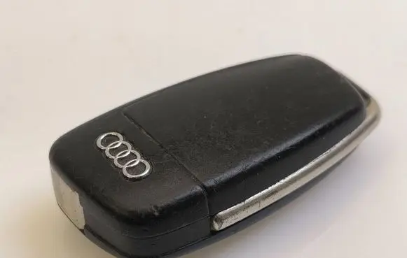 Audi A6 S6 C6 4F Ignition key/card 033140101 4F0837220D
