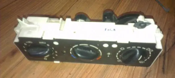Citroen Xsara Climate control unit 81050023f