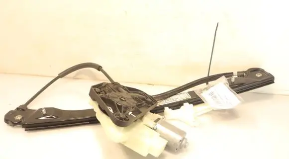 Skoda Rapid (NH) Rear window lifting mechanism without motor