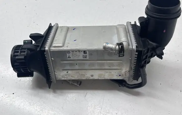Volkswagen Jetta VII Intercooler radiator 04E145785 00571 A108C060