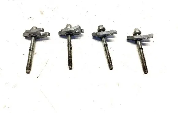 Nissan Qashqai+2 Fuel Injector clamp holder