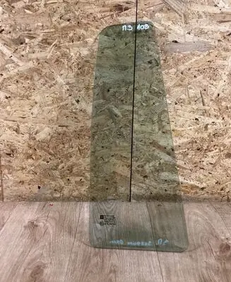Opel Zafira A Rear vent window glass 43R007022 DOT36AS2M129 7096