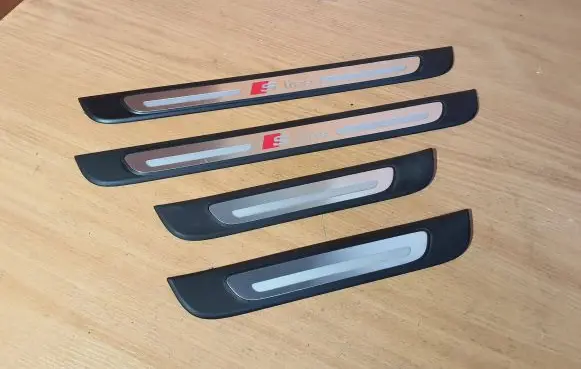 Audi A1 sill trim set (inner) 8X4853373C 8X4853373D 8X4853375A
