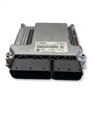 BMW 1 E81 E87 Engine control unit/module 7811700 0281015043 030276127
