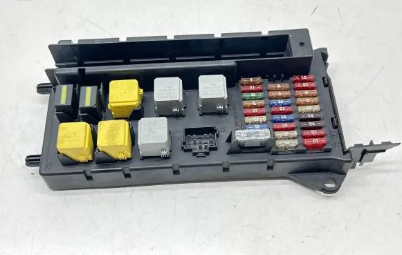 Mercedes-Benz Sprinter W906 Fuse module A9065454701 50JE11F02 ZGS006Q003