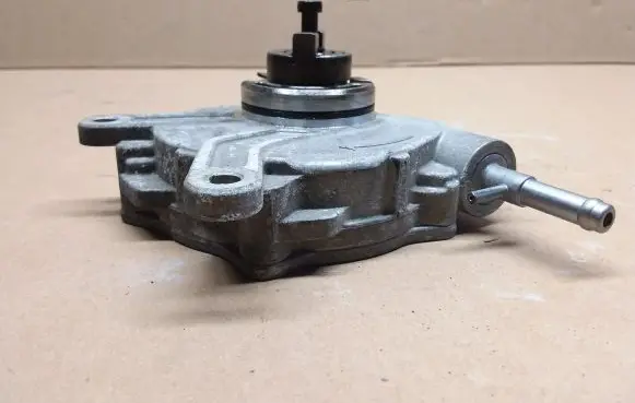 Toyota Avensis T270 Vacuum pump