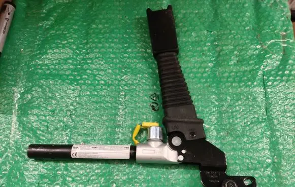 KIA Sorento Front seatbelt buckle 88841C5000 180406A0440