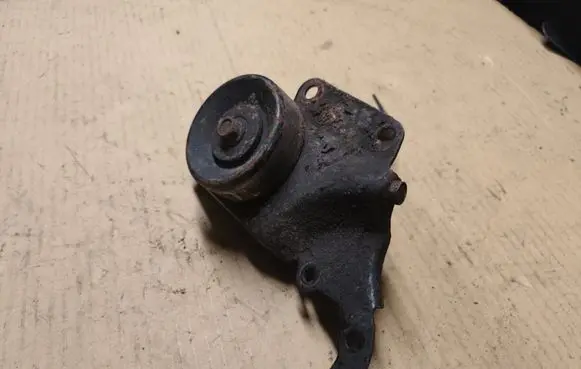 Generator/alternator belt tensioner