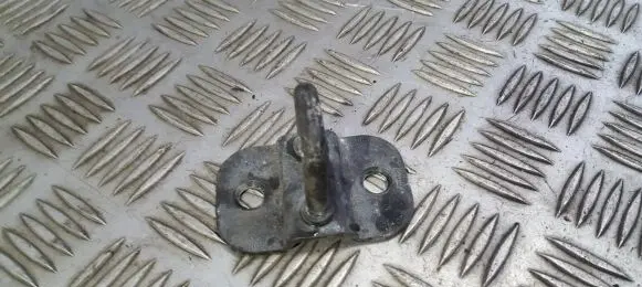 Opel Insignia A Front door lock loop/hook striker 