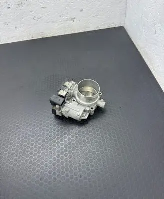 Volkswagen PASSAT B7 Throttle valve 03C133062D