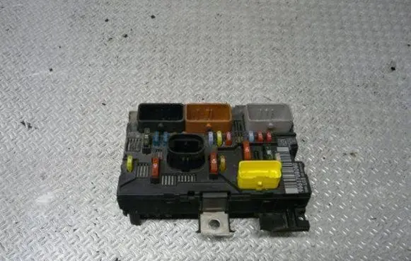 Citroen C4 I Picasso BSM Control unit 9661708080