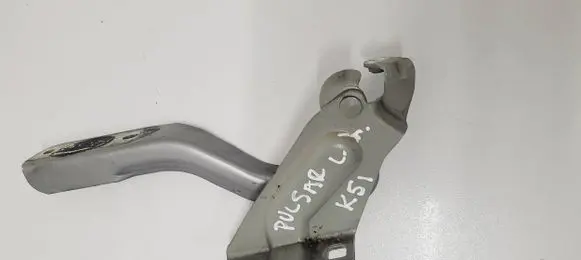 Nissan Pulsar Engine bonnet/hood hinges